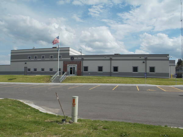 Front view of the Andrew County Jail